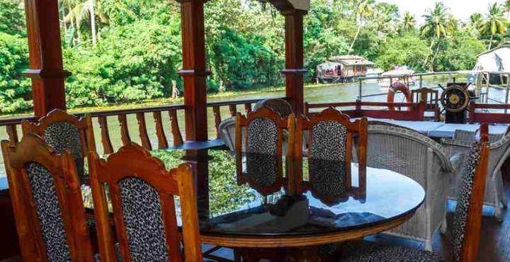 Aqua Jumbo Houseboats Hotel Kumarakom Esterno foto